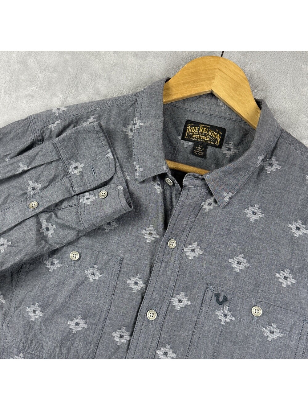 True Religion Gray Geometric Jacquard Button Up Shirt Dual Pocket Men’s L Y2K